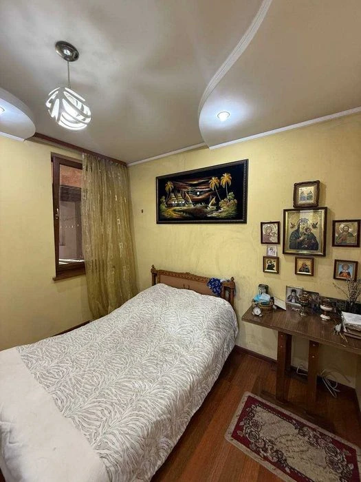 House for sale at the 10th station of Bolshoi Fontana. 8 acres! Goss