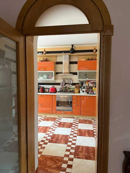House for sale at the 10th station of Bolshoi Fontana. 8 acres! Goss