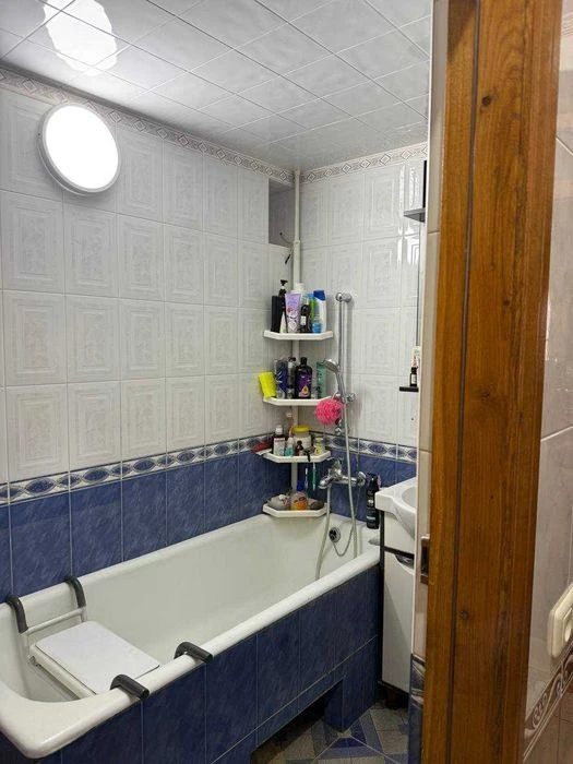 House for sale at the 10th station of Bolshoi Fontana. 8 acres! Goss