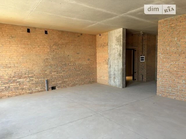 Продажа 3к квартиры 118 кв. м по ул. Набережно-Крещатицкая 2