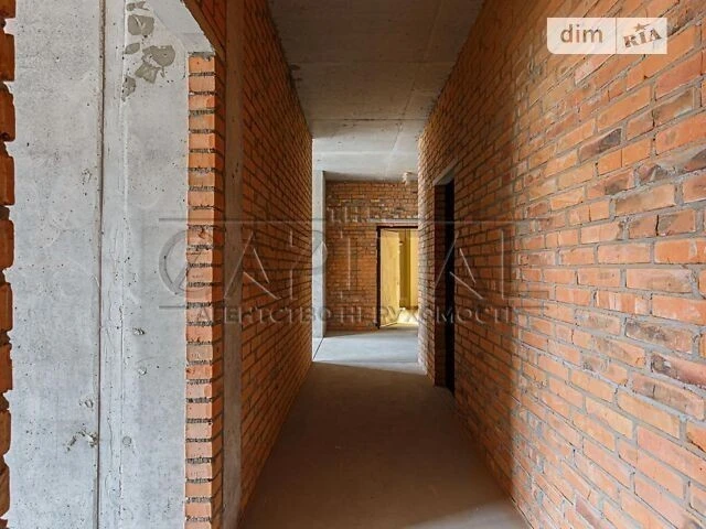 Продажа 3к квартиры 118 кв. м по ул. Набережно-Крещатицкая 2