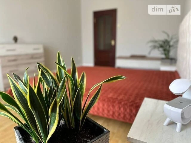 For sale 1-room apartment 43 sq. m. on Liskivska Street 22 • ID 34683