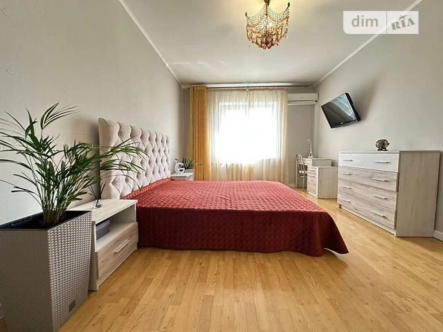 For sale 1-room apartment 43 sq. m. on Liskivska Street 22 • ID 34683