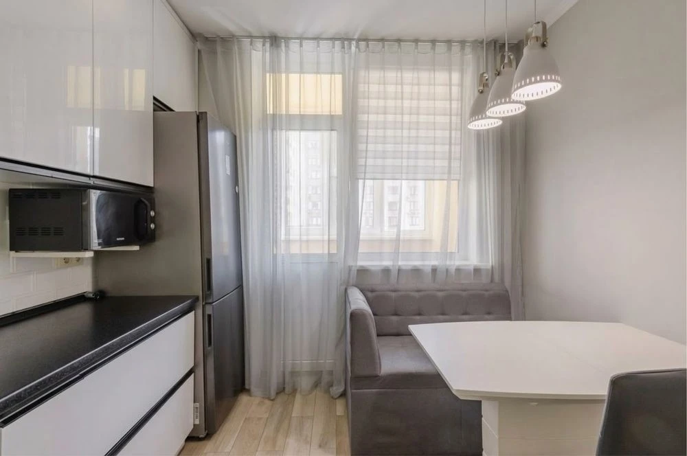 Sale of 1-room apartment 42.1 sq. m. on Stepana Rudnytskoho St. 19
