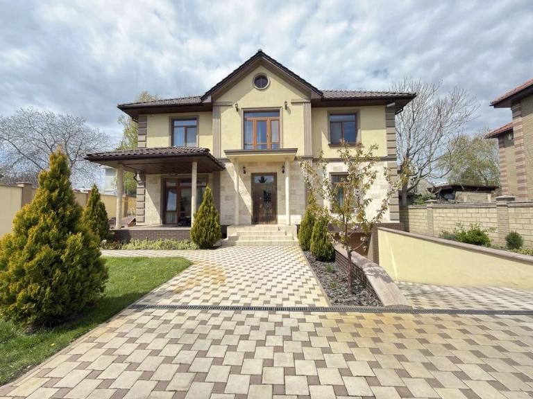 ‼️Продам ‼️дом на Чубаевке. ‼️5 соток. 5 комнат, гараж и под