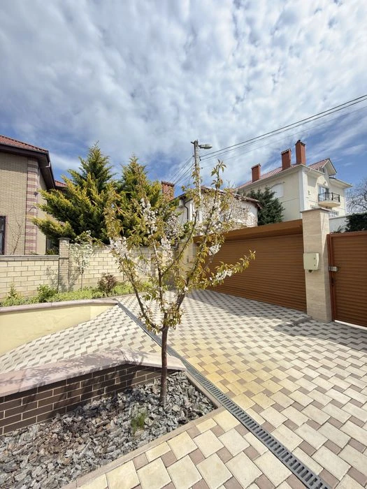‼️Продам ‼️дом на Чубаевке. ‼️5 соток. 5 комнат, гараж и под