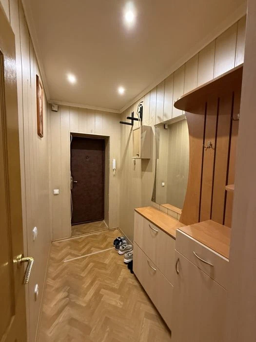 2к. квартира, Центр, 5та школа, меблі+техніка