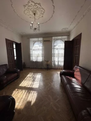 Продам 3-комнатную квартиру в центре Одессы!!