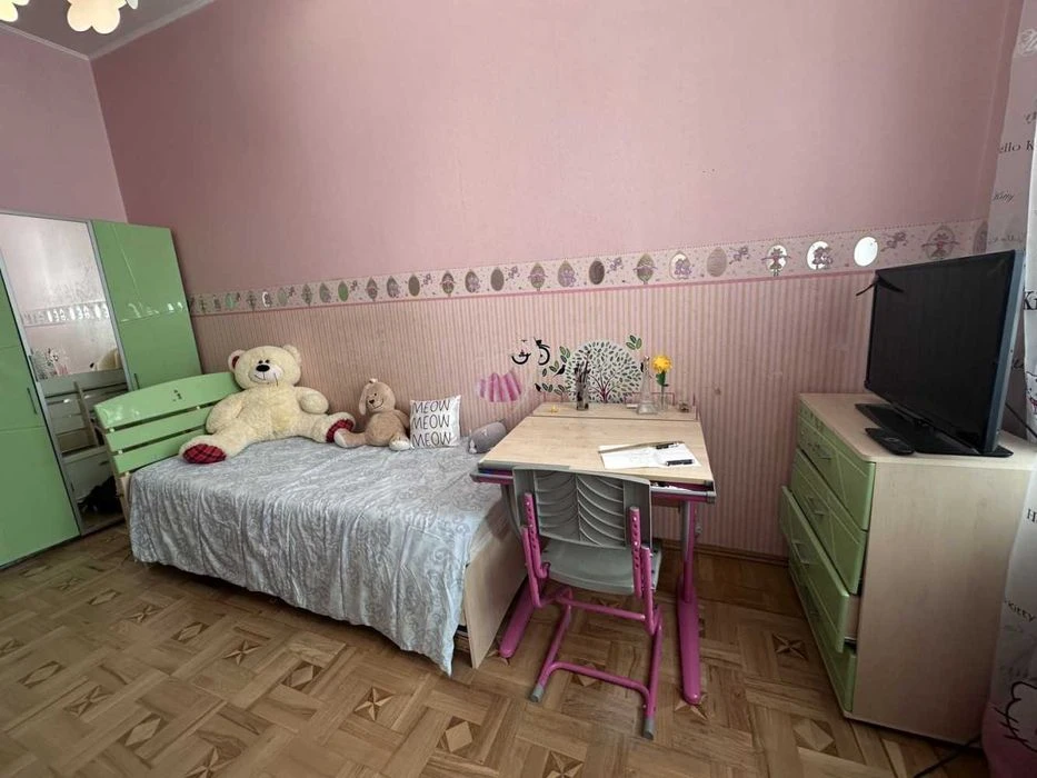Продам 3-комнатную квартиру в центре Одессы!!