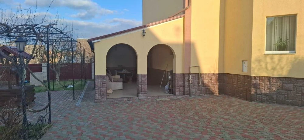 (3) Beautiful house for sale in Pyatnychany 4432