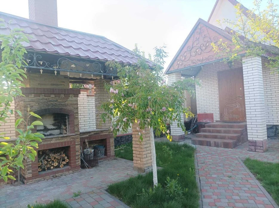 (3) Beautiful house for sale in Pyatnychany 4432