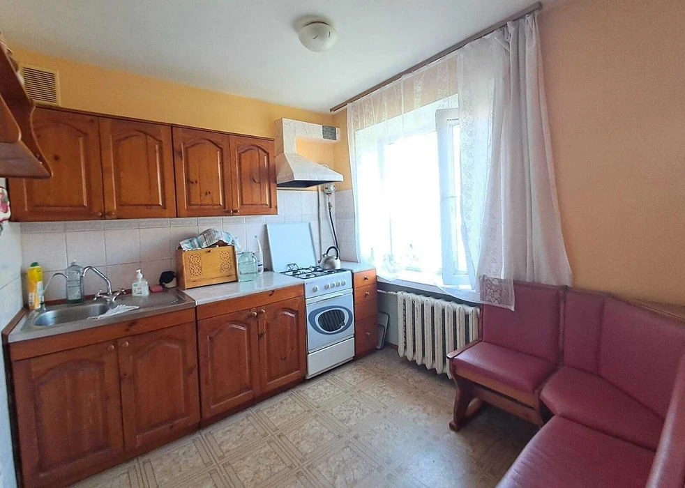 Продаж двокімнатної квартири на вулиці Олега Антонова