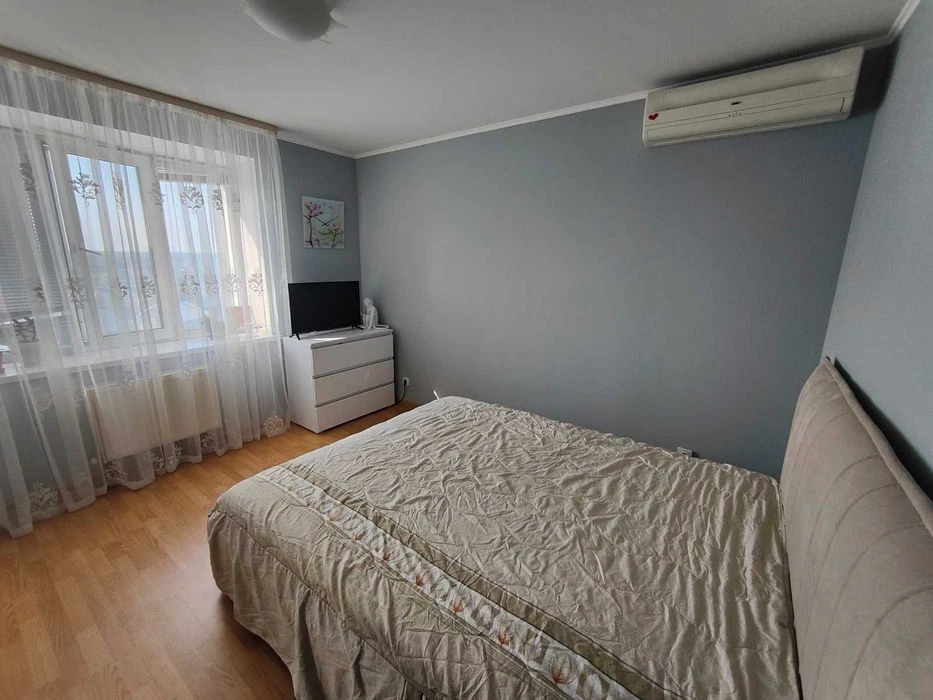 Продается 2к квартира в микрорайоне Пирогово.