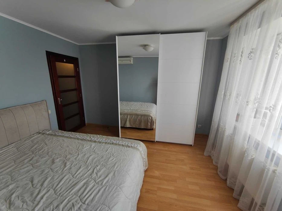 Продается 2к квартира в микрорайоне Пирогово.