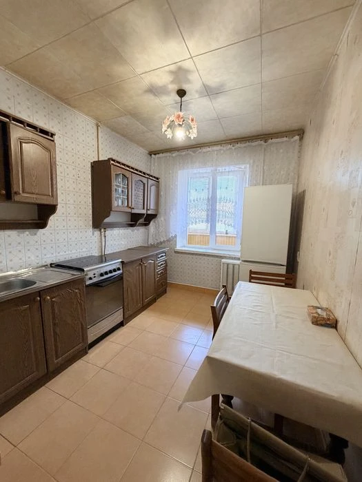 Продаж квартири Коновальця 15