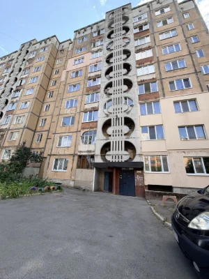 Продаж квартири Коновальця 15