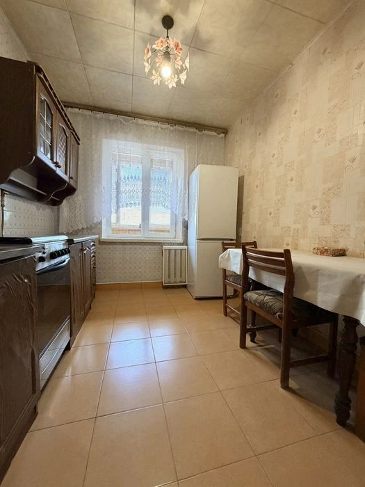 Продаж квартири Коновальця 15