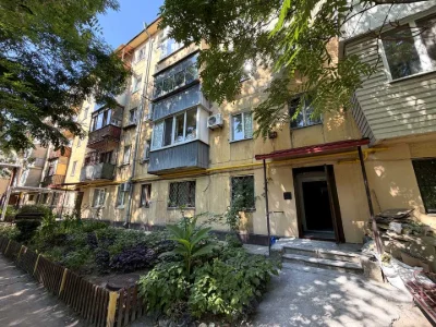 Apartment. Dnipro, Slobozhanskyi Ave. (Pravda Newspapers)