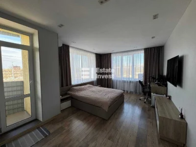I will sell a 2-room apartment on Velyka Panasivska Street, 76G, residential complex