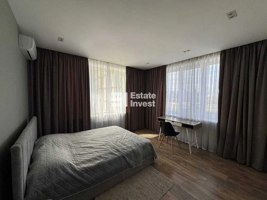 I will sell a 2-room apartment on Velyka Panasivska Street, 76G, residential complex