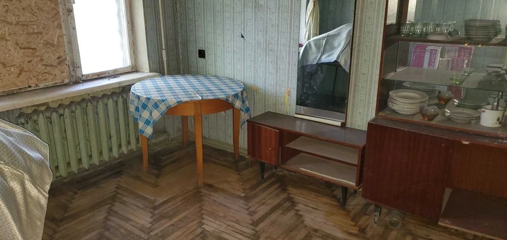 продам 1комн квартиру на Сытова, возле Варуса