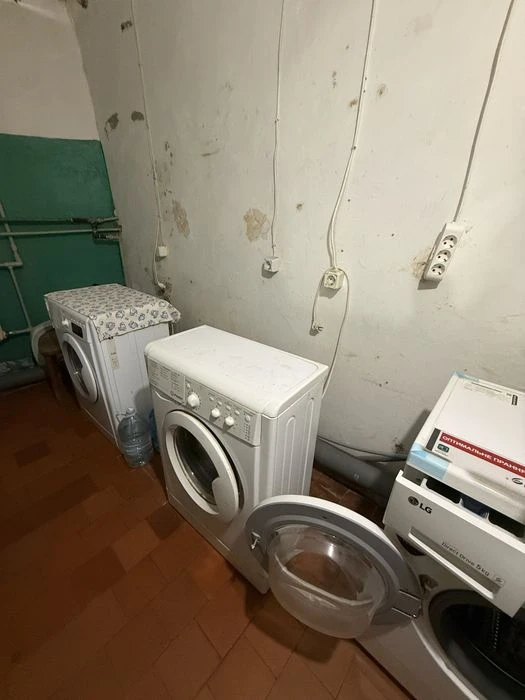 В продаже комната в коммунальной квартире на Таирова!