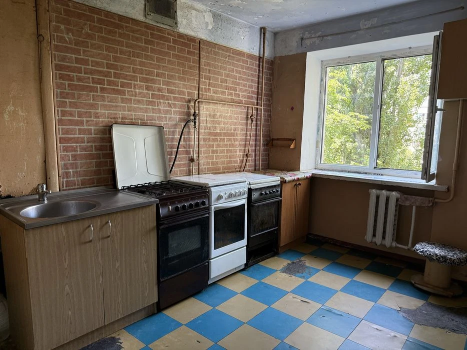 В продаже комната в коммунальной квартире на Таирова!