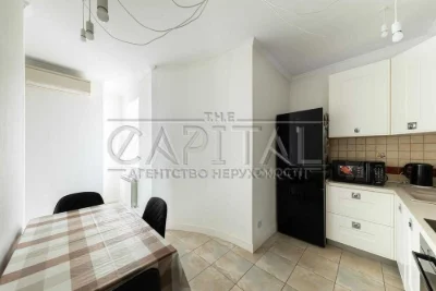 No % 3-room apartment for sale in Obolonsky district, with a terrace.