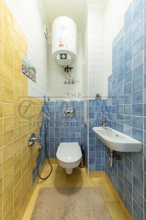 No % 3-room apartment for sale in Obolonsky district, with a terrace.