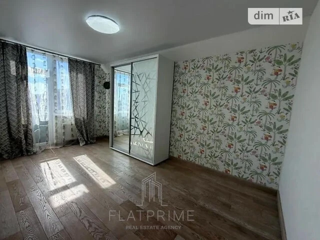 Sale of 2-room apartment 89.7 sq. m. on 71G Yulii Zdanovskaya St.,