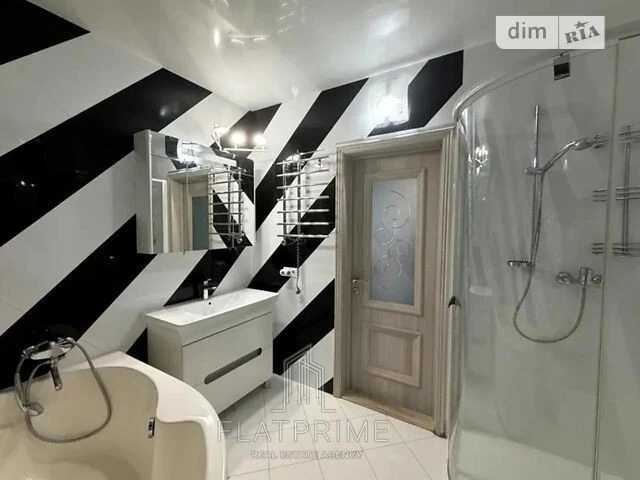 Sale of 2-room apartment 89.7 sq. m. on 71G Yulii Zdanovskaya St.,