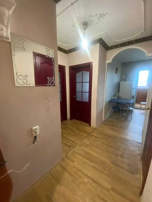 Продам 2-комнатную квартиру на Днепродороге ("Меркурий")