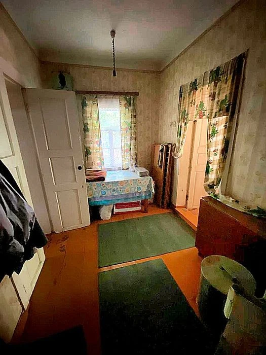 Продаж 1/2 частини будинку, 2 кімн.в Полтаві , біля 9 школи.