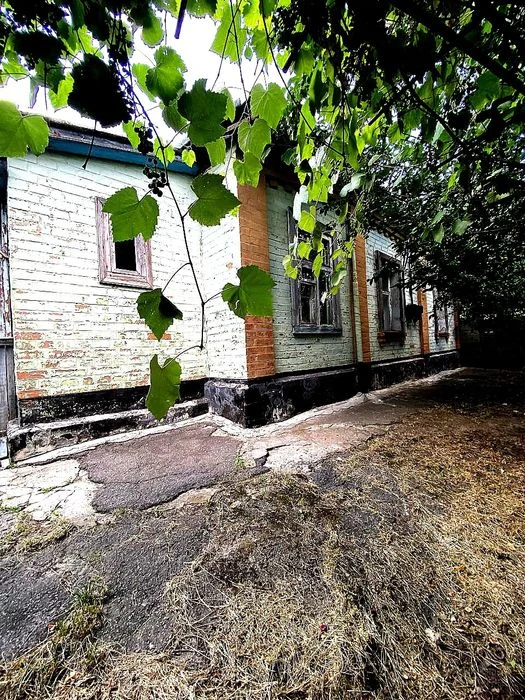 Продаж 1/2 частини будинку, 2 кімн.в Полтаві , біля 9 школи.