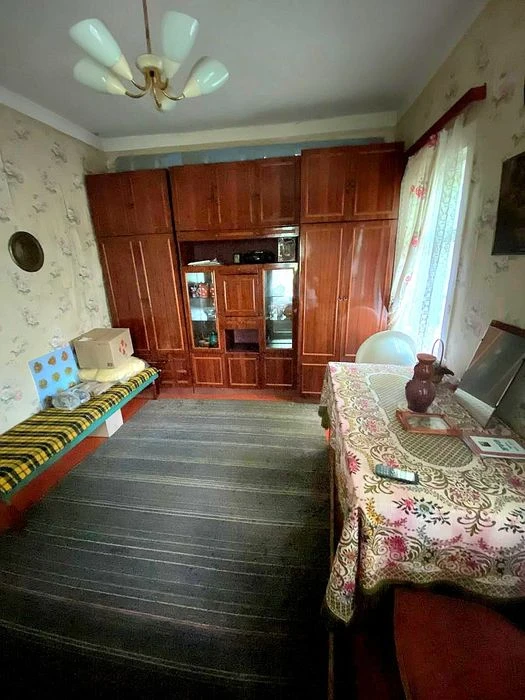 Продаж 1/2 частини будинку, 2 кімн.в Полтаві , біля 9 школи.