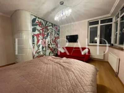 Sale of 3-room apartment 101.7 m², Vadim Hetman Street,