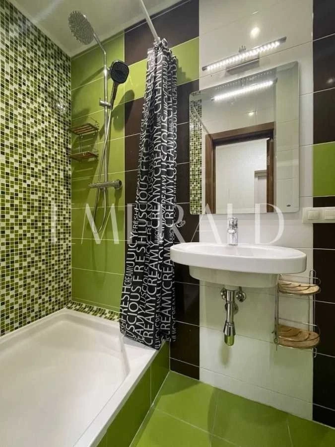 Sale of 3-room apartment 101.7 m², Vadim Hetman Street,