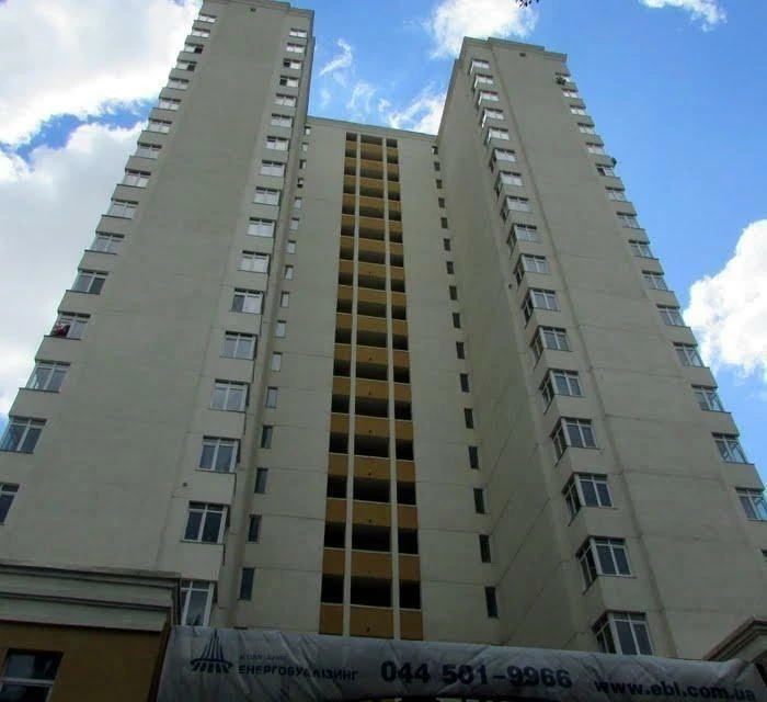 Sale of 3-room apartment 101.7 m², Vadim Hetman Street,