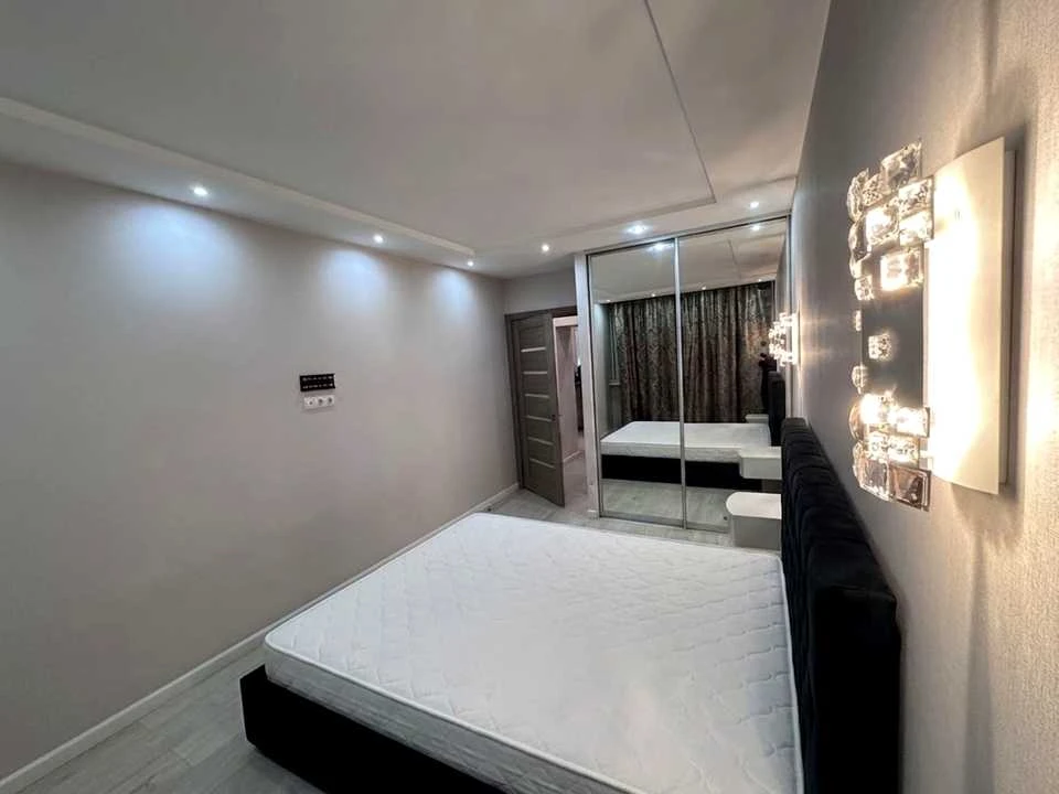 Apartment. Kyiv, Lesi Ukrainky Blvd.