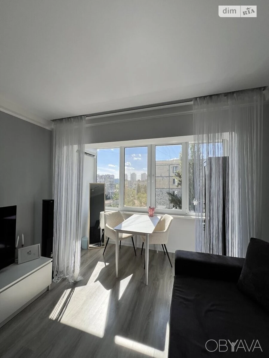 1-room apartment, 12 Bereznyakivska St.
