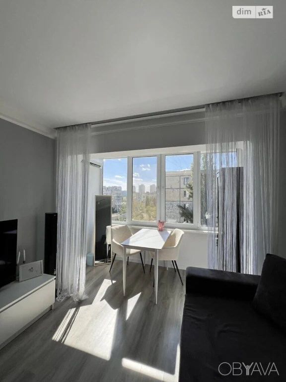 1-room apartment, 12 Bereznyakivska St.