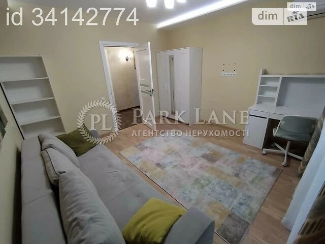 Sale of a 3-room apartment of 100.1 sq. m. on 38A Garmatna St., apt. 117