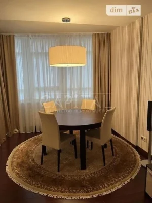 Продаж 2к квартири 98 кв. м на вул. Дегтярівська • ID 347135