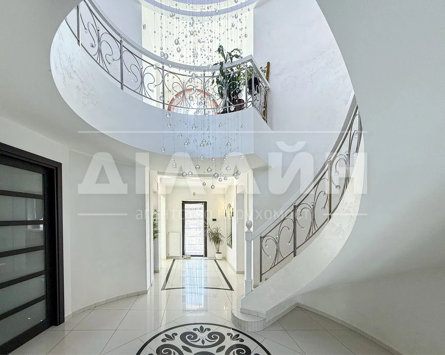 Уникальное здание премиального уровня в самом сердце города