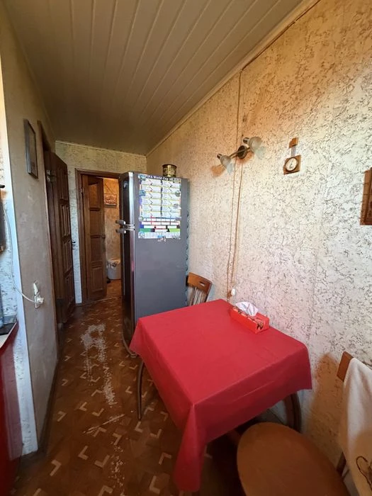 Selling a 3-room apartment in Saltovka. Real estate.