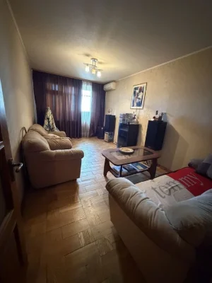 Selling a 3-room apartment in Saltovka. Real estate.