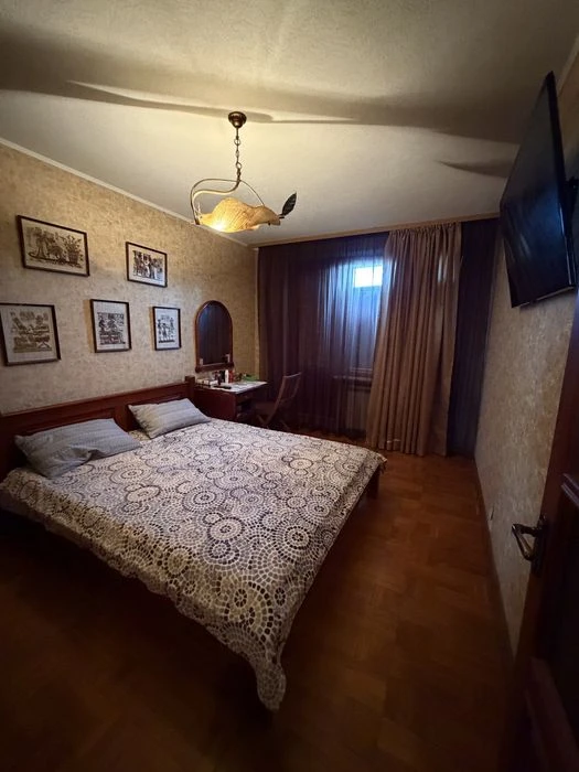 Selling a 3-room apartment in Saltovka. Real estate.