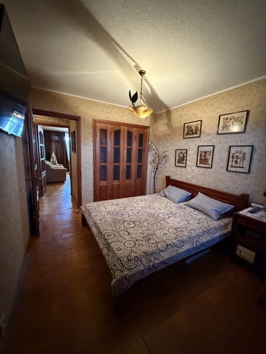 Selling a 3-room apartment in Saltovka. Real estate.