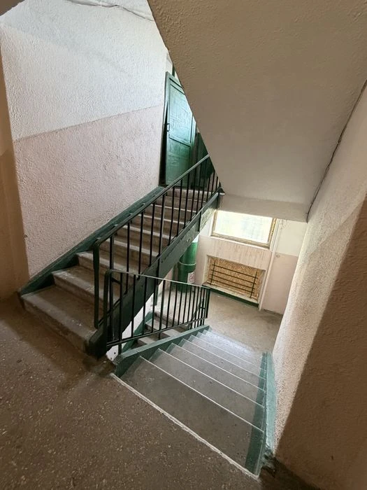 Selling a 3-room apartment in Saltovka. Real estate.