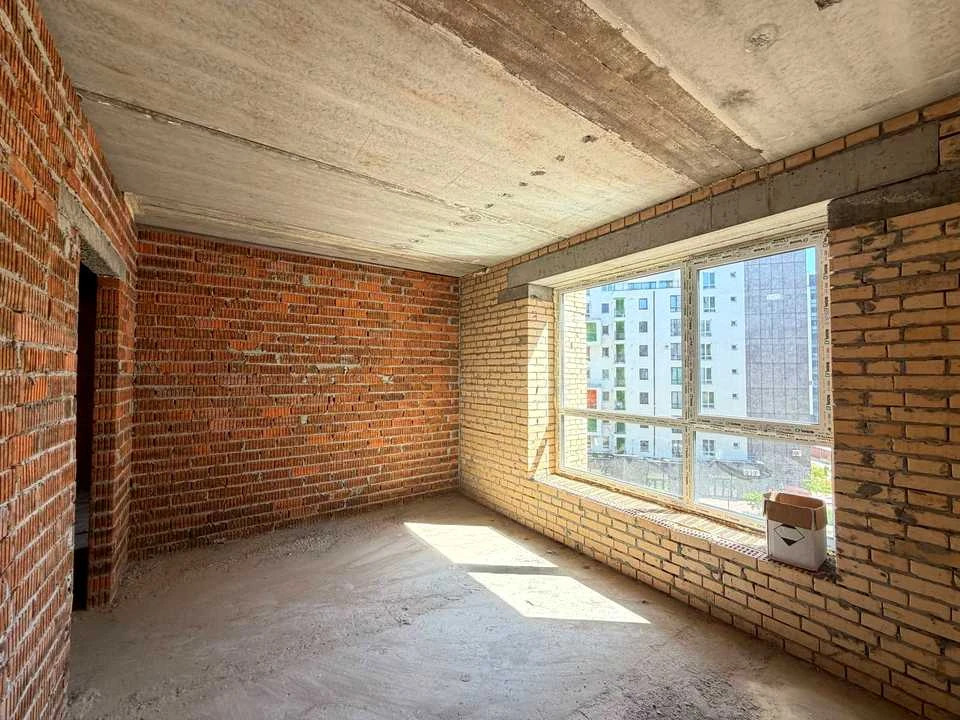 Квартира. Ивано-Франковск, Приозерная ул., (Дом 37)